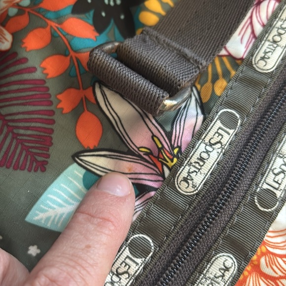 Vintage LeSportsac Duffle Bag - Picture 8 of 17